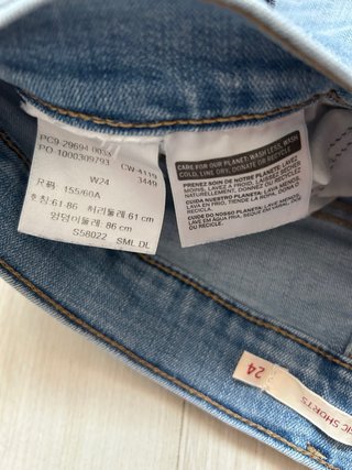Bermudas Levi's vaqueras azules