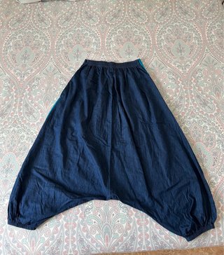 Pantalón bombacho rayas azul y morado