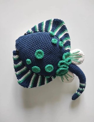 Amigurumi muñeco Manta Raya
