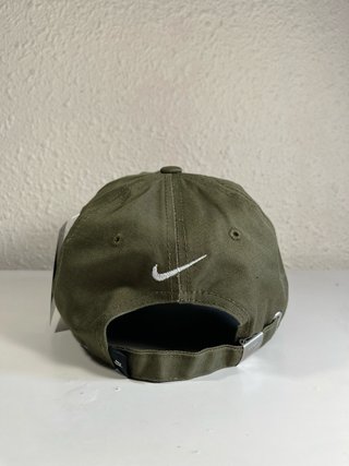 Gorra Nike Classic99 Verde Militar Ajustable
