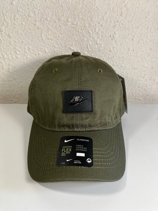 Gorra Nike Classic99 Verde Militar Ajustable