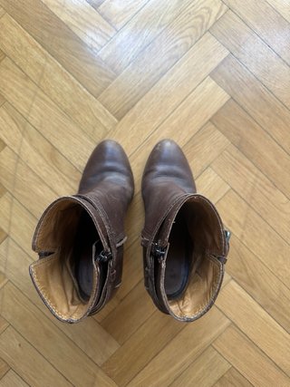 Botines Uterqüe tacón hebilla piel marrón