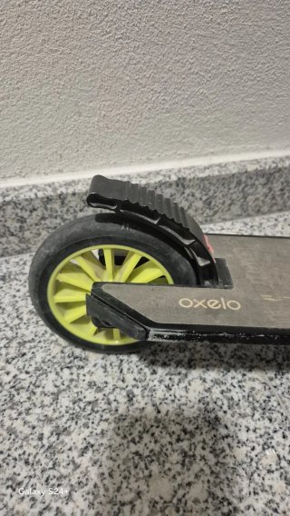 Patinete Oxelo Negro y Amarillo