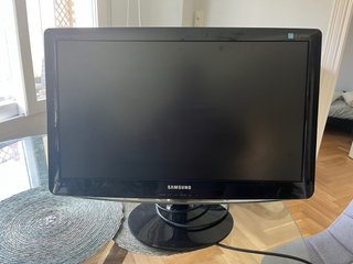 TV Samsung 58cm (23) Negra