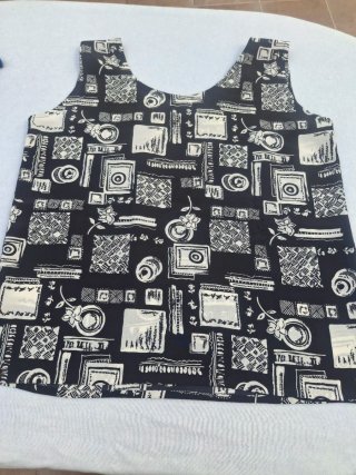Blusa T M/L. Medidas en descripción