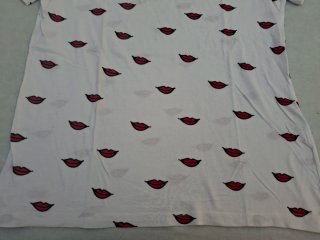 Camiseta T L. Nueva. Medidas en descripción