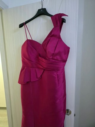 Vestido fiesta rosa asimétrico
