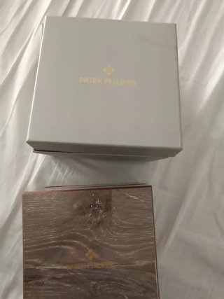 Caja Patek Philippe Marrón