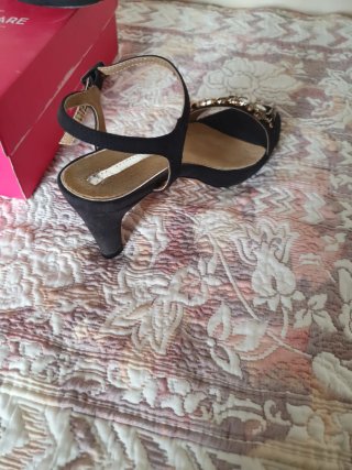 Sandalias fiesta MARIAMARE negras y plateadas