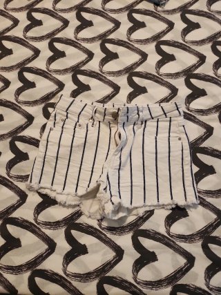 Shorts vaqueros blancos con rayas