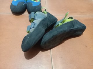 Casco y Gatos Escalada Infantil
