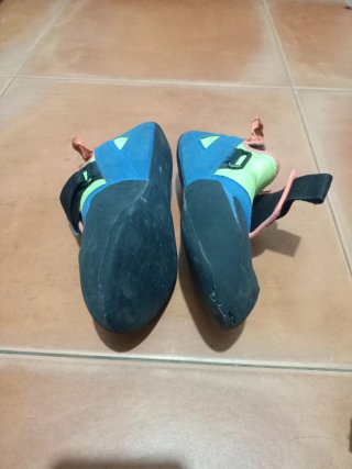 Casco y Gatos Escalada Infantil