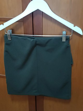 Falda pantalón verde talla S