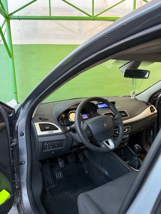 Renault Mégane III 1.5 dCi 106 CV - Diésel