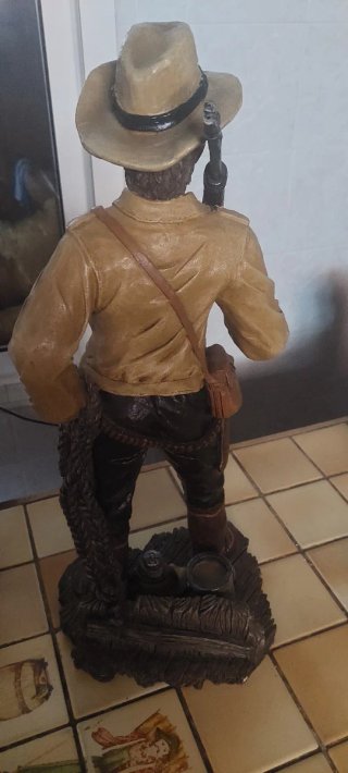 Figura Resina Vaquero vintage.