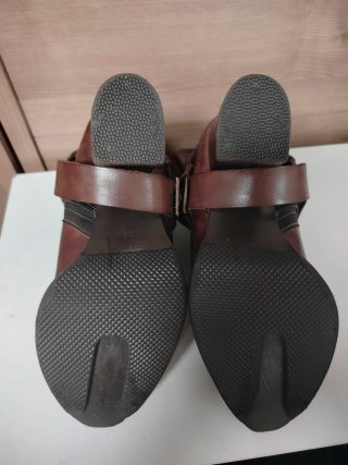 Botines piel mujer. Marca española Fluxá (N°36)