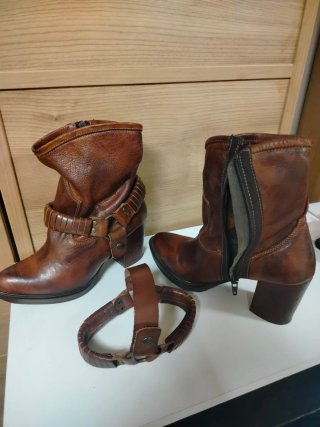 Botines piel mujer. Marca española Fluxá (N°36)