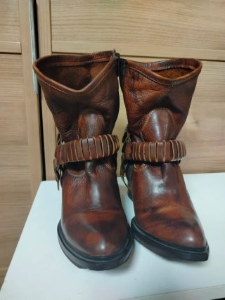 Botines piel mujer. Marca española Fluxá (N°36)