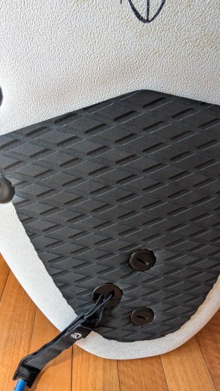 Tabla de surf OLAIAN con funda.