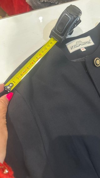 Elegante traje chaqueta y falda negro T44