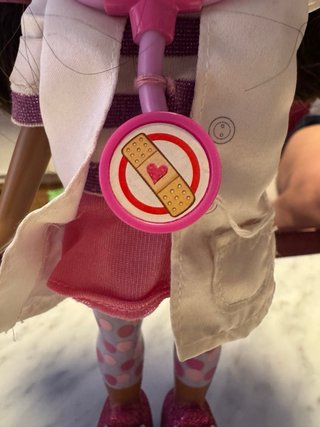 Muñeca Doctora Juguetes
