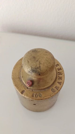 Antigua Pesa de Latón de 500 Gramos