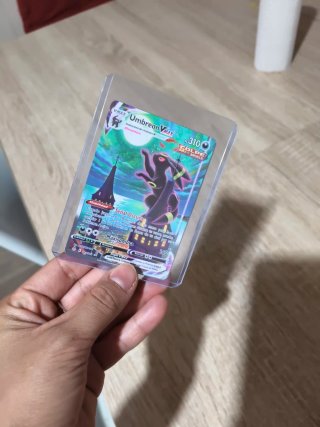 Carta Pokémon Umbreon VMAX