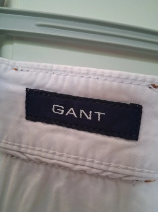 Pantalón corto GANT Talla 64 Blanco