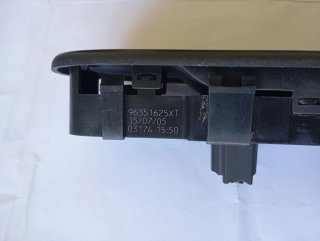 Mando elevalunas delantero derecho Peugeot 207