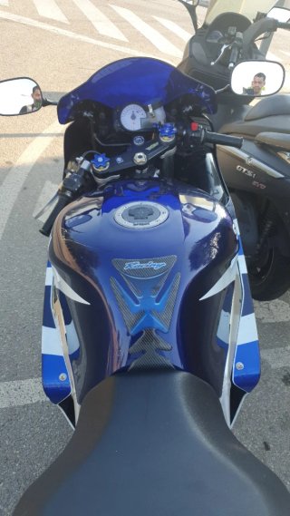 Suzuki GSXR 600 Sportbike Azul/Blanco