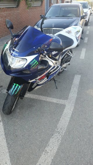 Suzuki GSXR 600 Sportbike Azul/Blanco