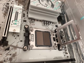 Bundle NUOVO MSI B450M Plus WiFi+Ryzen 7600X