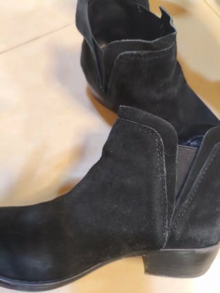 Botines de piel negros