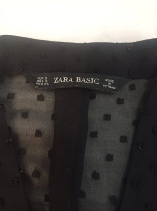 Blusa Zara elegante negra
