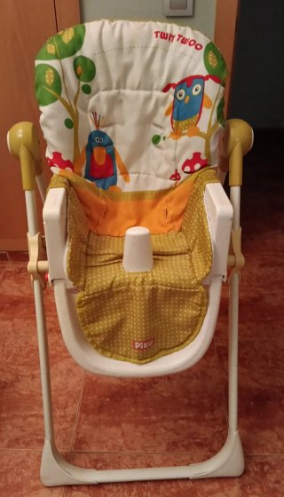 Trona infantil Piku con cojín estampado