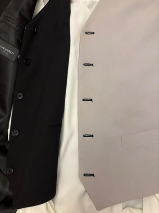 Traje Caramelo Negro Talla XL con Camisa