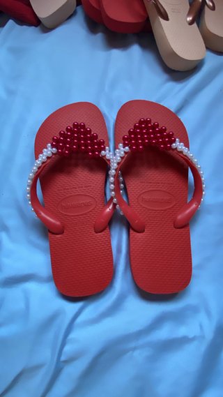 Chanclas Havaianas Rojas con Perlas