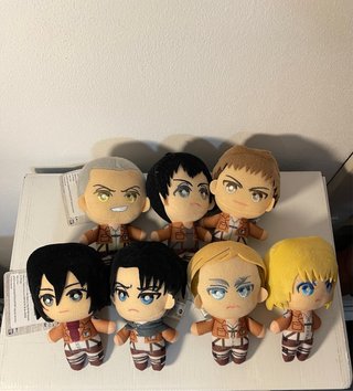 Peluche Attack on Titan