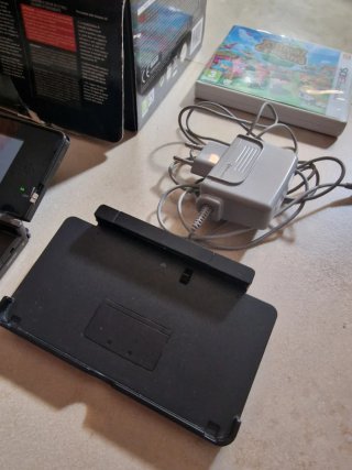 Nintendo 3DS Cosmos Black + Animal Crossing