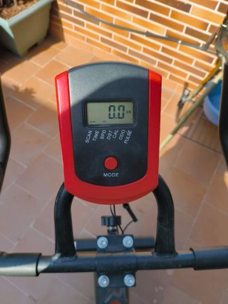 Bici Estática Go Plus Fitness. Pulsómetro