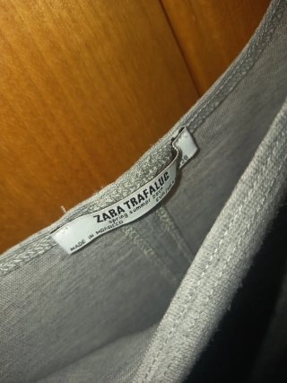 Vestido gris Zara