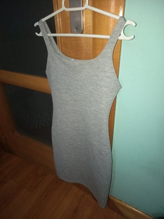 Vestido gris Zara