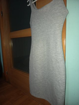 Vestido gris Zara