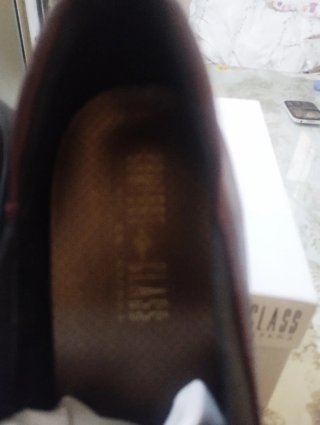 Zapatos de piel mujer burdeos.