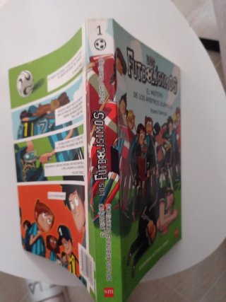 Los Futbolísimos. El misterio de los árbitros d...