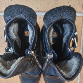Botines Ash cuña negros talla 39