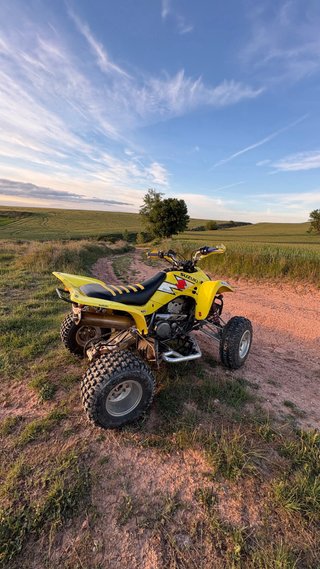 Suzuki LTZ 400 Amarillo