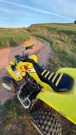 Suzuki LTZ 400 Amarillo