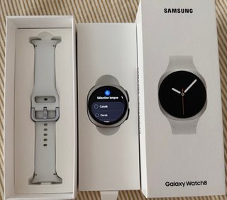 Samsung Galaxy Watch8 Gris/Correa Blanca