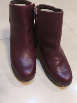 Botines de piel mujer burdeos